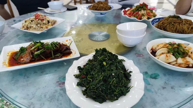 農(nóng)家樂(lè)聚餐.jpg